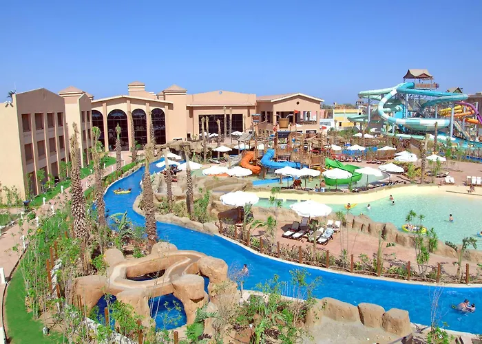 Coral Sea Aqua Club Resort