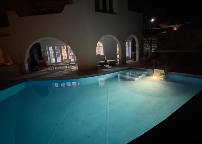 Red Sea Luxe Retreat